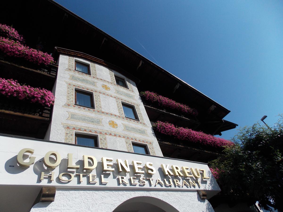 Hotel Goldenes Kreuz Таннхайм Экстерьер фото